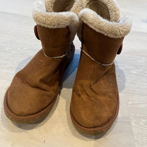 «Uggs»