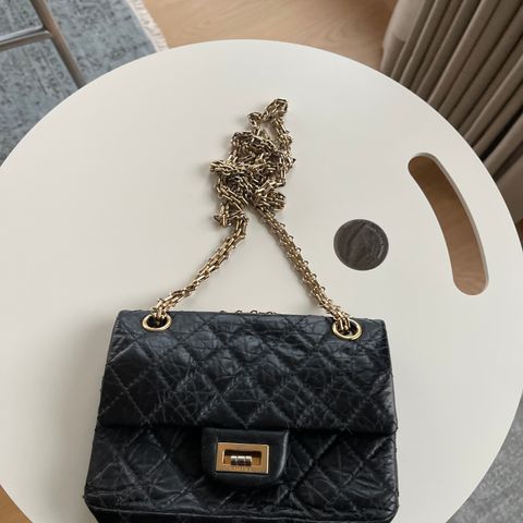 Chanel Reissue 224 255