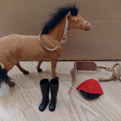 Vintage Barbie hest m/utstyr