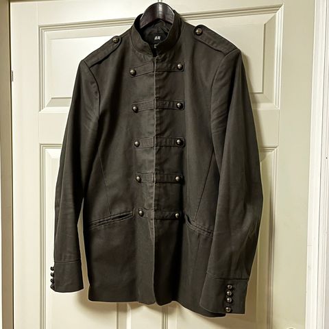 Gammel «uniform» jakke fra h&m, strl eur 54/L