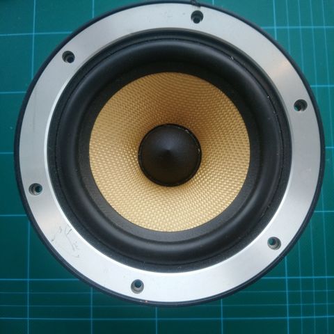 130mm 4 ohm kevlar bass/med driver by B&W