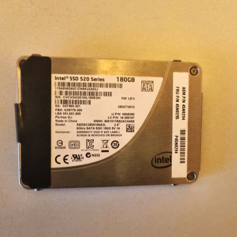 180 GB SSD disk til laptop