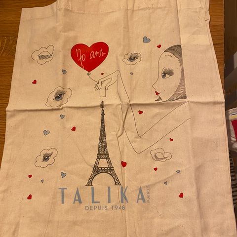 Tote bag