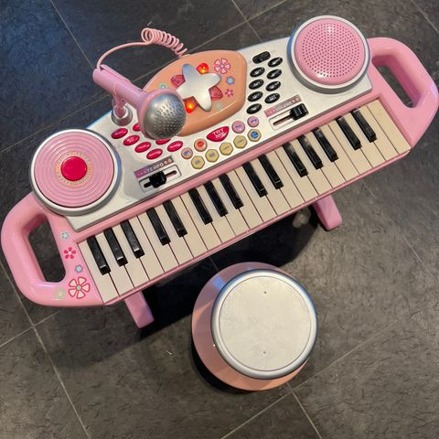 Keyboard med mikrofon og krakk - morsomme lyder og tangenter - rosa