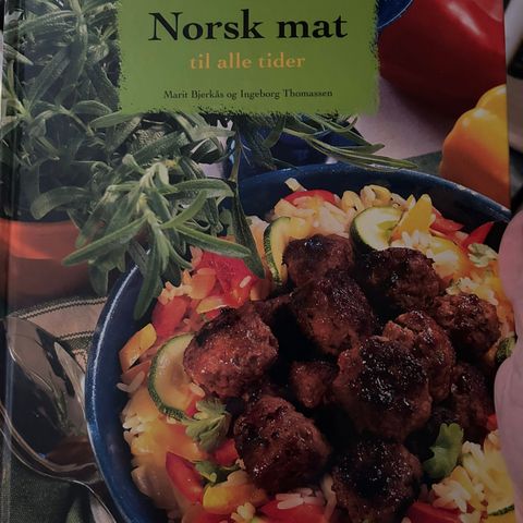 Norsk mat, til alle tider - Marit Bjerkås