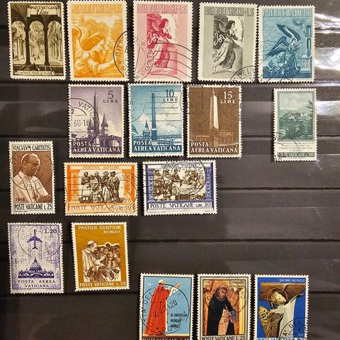 20 forskjellige frimerker fra Vatikanet