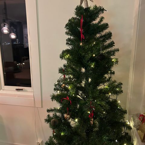 Kunstig juletre 180 cm