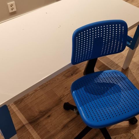 Ikea bord og stol