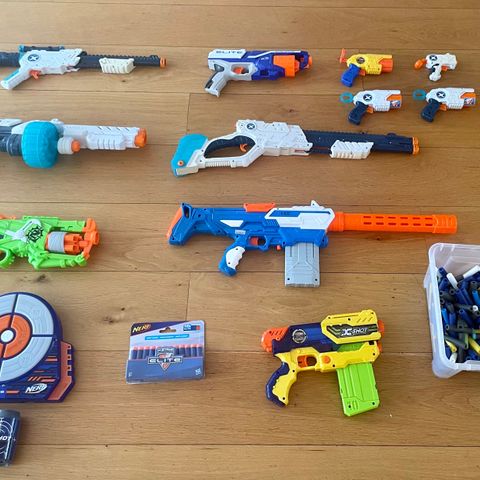 Samling med Nerf og Xshot