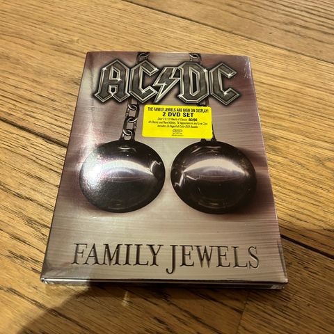 AC/DC - Family Jewels på DVD