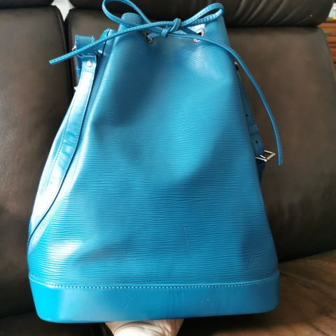 LOUIS VUITTON Noé NM Epi bag Blue 2013