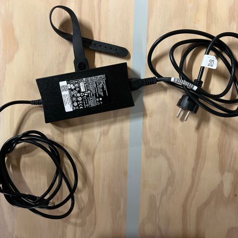 DELL Strømforsyning - AC / DC adapter