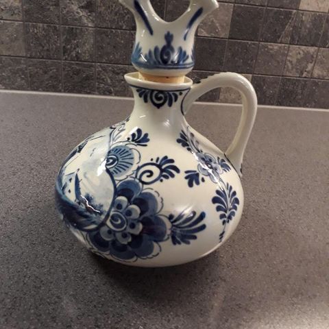 Delft Blue - Holland. Erven Lucas Bols Amsterdam.