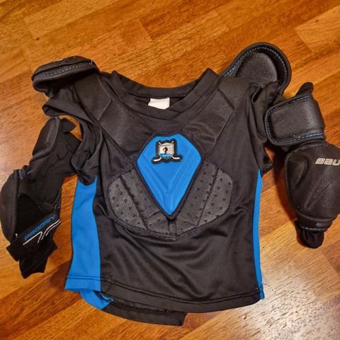 Hockey Full Bauer Protective Combo with pants, fits a 5 to a 7 years pld