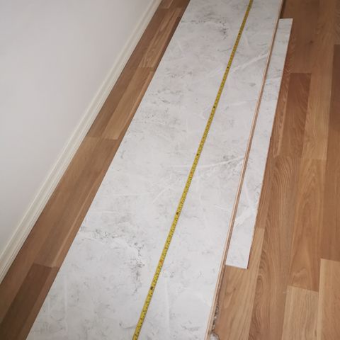 Fibo  White Marble baderomsplate