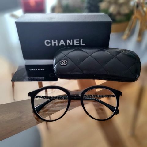 Ny Chanel briller