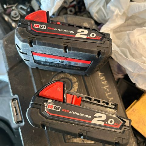 baterii Milwaukee m18 2 ah