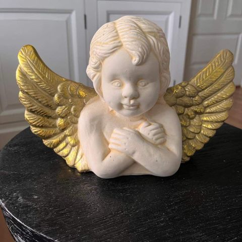Engel i keramikk