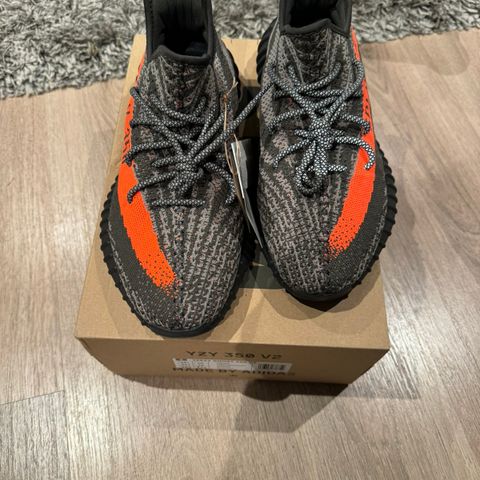 yeezy boost 350 V2  Carbon Beluga