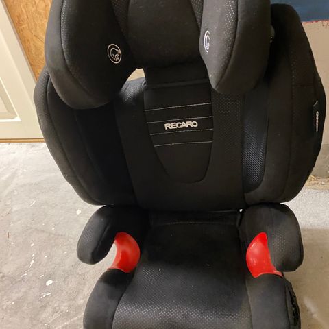 Recaro Monza Nova med innebygde høytalere