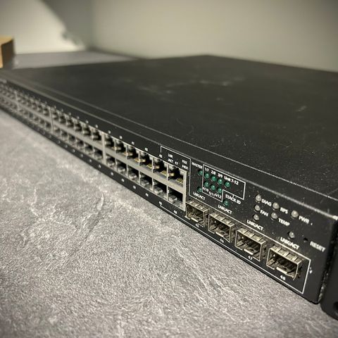Dell PowerConnect 6248 | 184GBps lag 3 Switch | 48 1000baseT porter