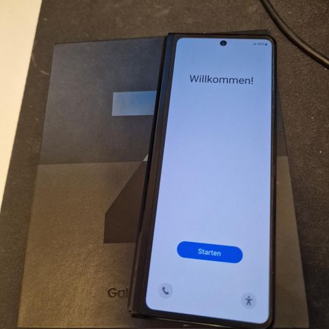 Så god som ny Samsung Z Fold 3 - 256gb Phantom black