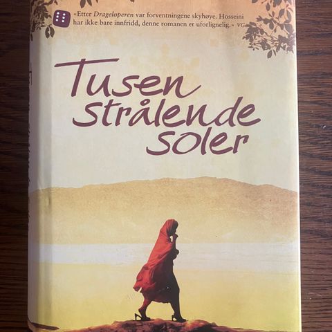 TUSEN STRÅLENDE SOLER - KHALED HOSSEINI