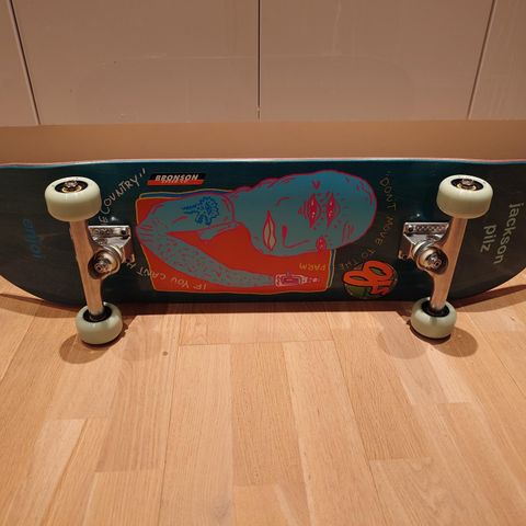 Enjoi  skateboard 8:5