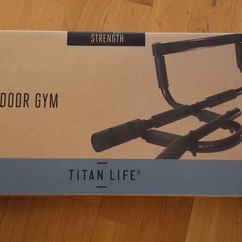Dørgym stativ for styrketrenning, uåpnet, til halvpris - Titan Life multi grip