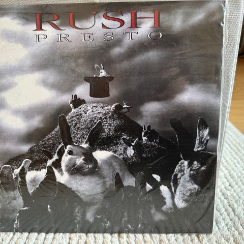 Rush LP: Presto (Argentina 2022, med bok, sealed)
