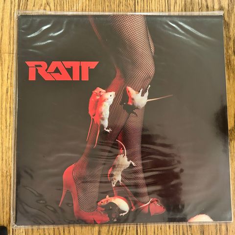 Ratt på vinyl