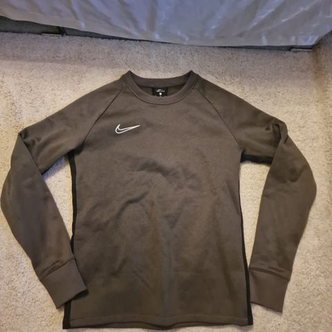 Nike genser i str XL