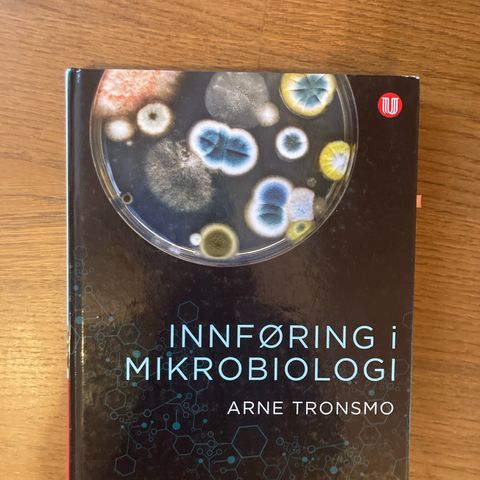 Innføring i mikrobiologi