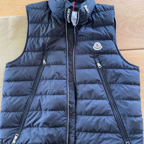 Moncler Albyt Down Vest Navy