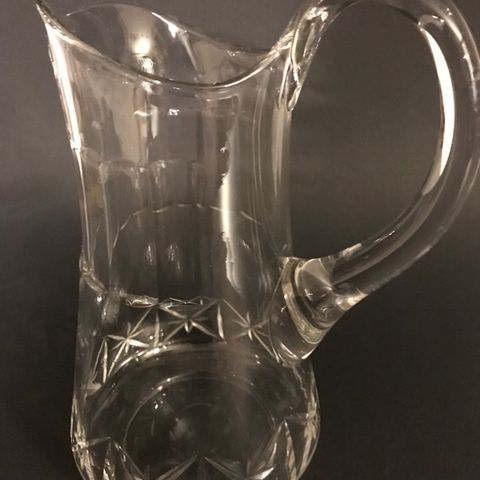 Hadeland glass Hilde mugge, høyde 22 cm.