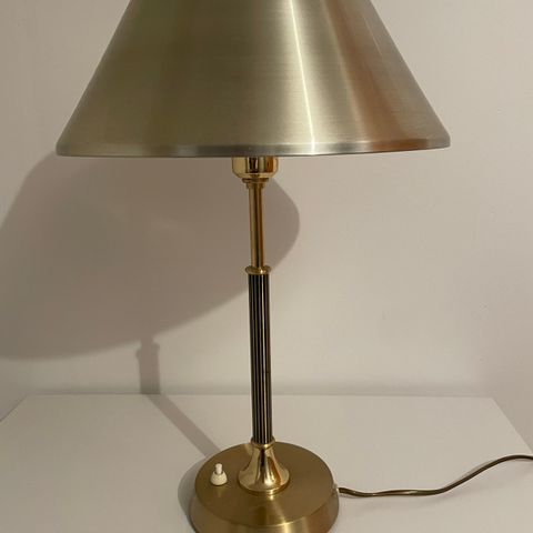 Retro messing lampe VARNAMO B70 (ca 51 cm høy)