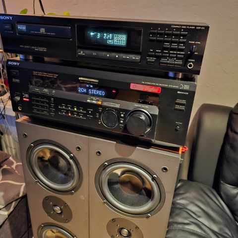 Sony set with speakers for sale