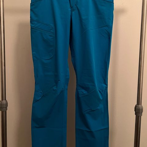 Arcteryx/Arc’teryx bukse, size 6