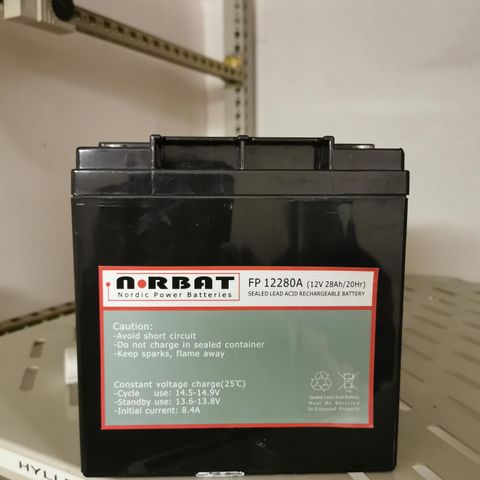 40kVA UPS inkl ca 50 stk batteri