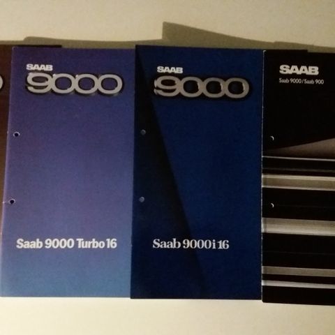 SAAB 900 og 9000 -brosjyrer selges samlet. ( 4stk )