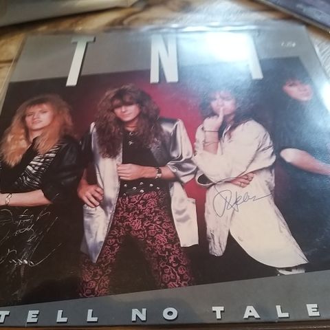 Signert TNT Tell No Tales  Vinyl