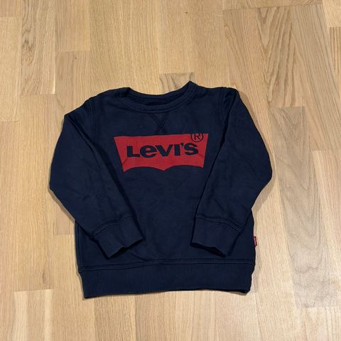 Levis genser 5 år