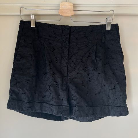 Svart shorts (38)