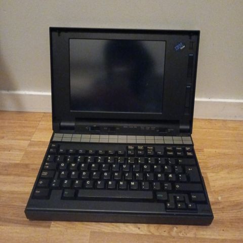 IBM PS 2 NOTE VINTAGE LAPTOP 1991 RETRO