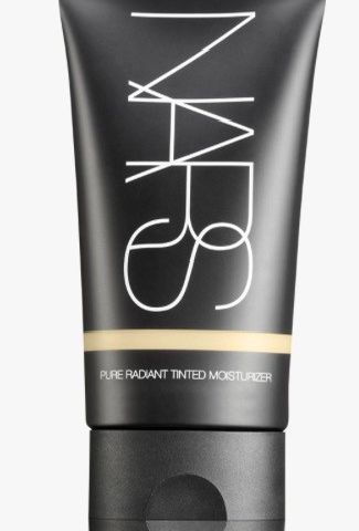 Nars Pure Radiant Tinted Moisturiser Finland