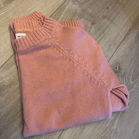 Fint brukt genser fra Wow str 158/164
