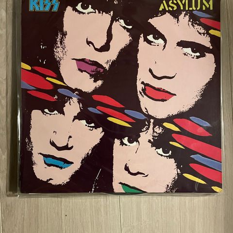 Vinyl. Kiss Asylum.Teksthefte. Japansk utgivelse