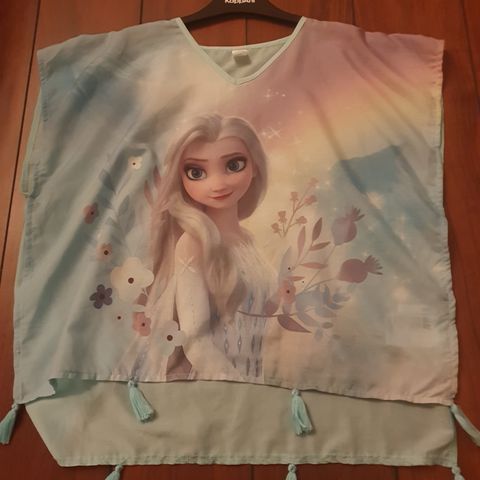 Elsa t-shirt str 104 men kan brukes lenge