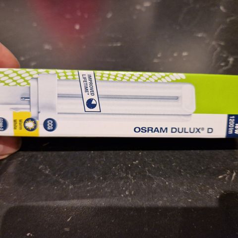 Osram Dulux D 18W 830  varm hvit - 2-stift