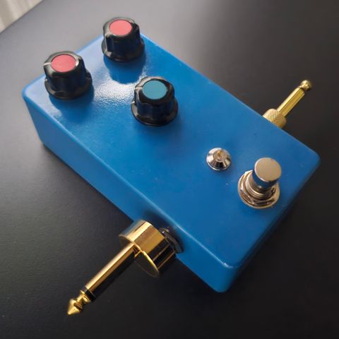 Analog delay pedal selges